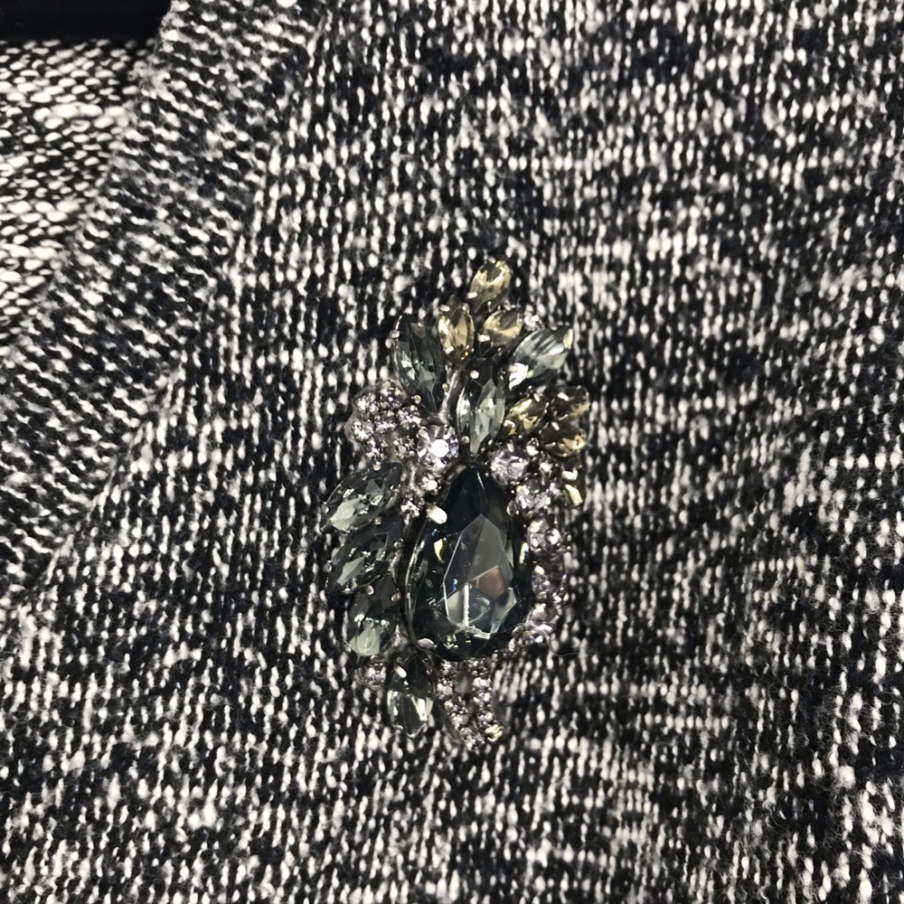 Zara W/B Collection Mixed Knit V-Neck Sweater with Brooch Black/White Size L - Picture 4 of 10